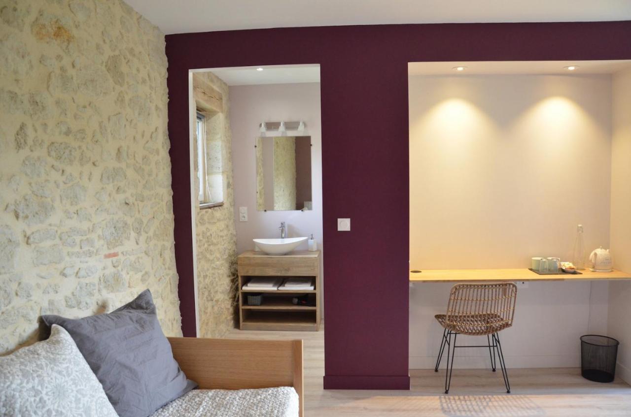 Au Petit Grain Bed & Breakfast Coutures  Dış mekan fotoğraf
